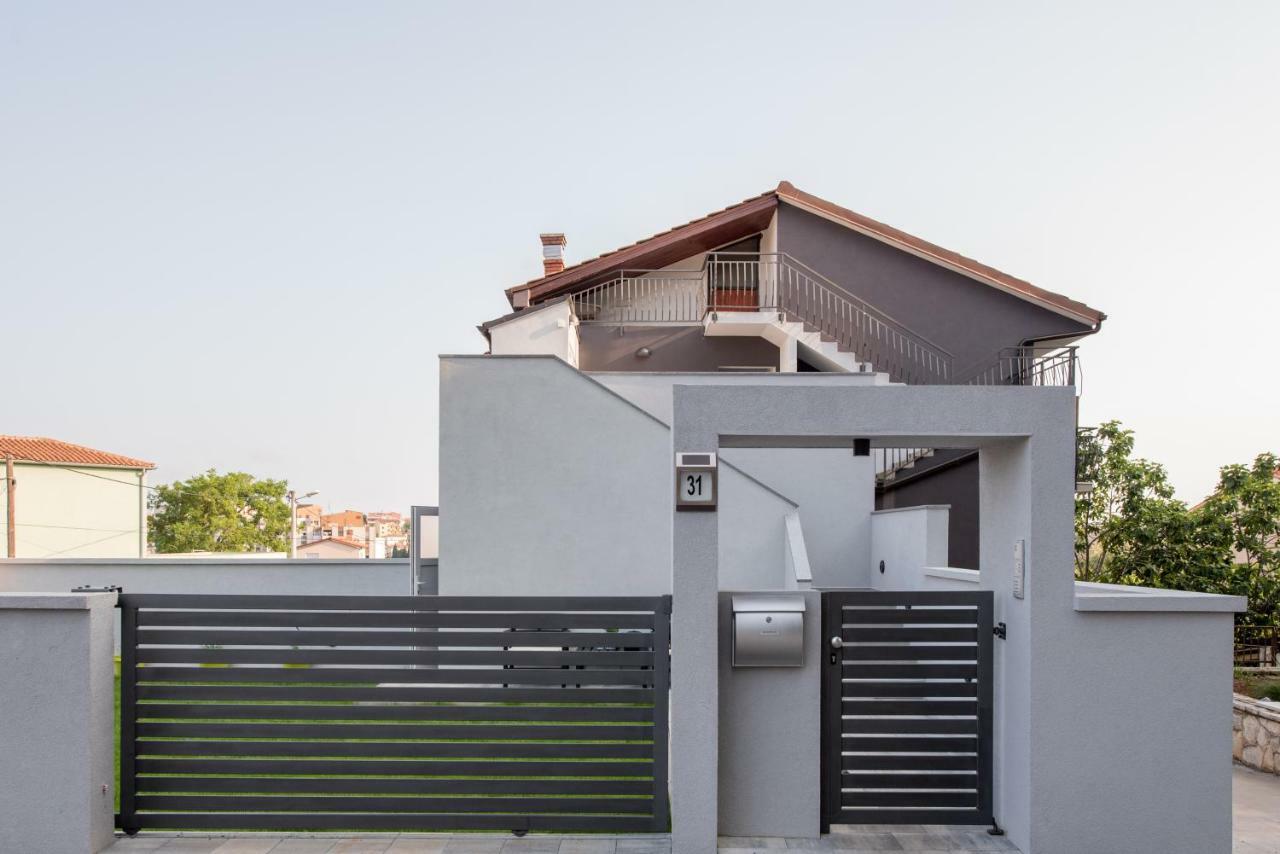 Art Design Apartments Pula Exterior photo
